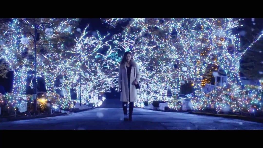 佐原モニカのインスタグラム：「#DOBERMANINFINITY  ドーベルさん初のウィンター・ラブバラード、Xmasソング。新曲PVに出演させていただきました！ ホントにホントに最高なのでみんなに聞いてもらいたいです！！✨ YouTubeではショートバージョンが観れます！ぜひ！  Really excited to say that I got to be a part of their new music video!! 6th Single「あの日のキミと今の僕に」 2017.11.22(wed)release！  @dobermaninfinityofficial  @kubo_c_ldh @di_gs_official @p_cho_ldh @sway_ldh @di_kazuki_official」