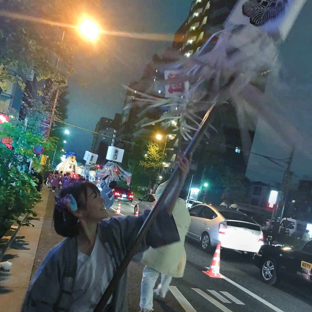 西野翔のインスタグラム：「ざ☆くりもんさんのご縁で池袋鬼子母神御会式に参加させて貰ったよ！ 纏も太鼓も初体験だったけど、すごく楽しかったし、何か初めて味わうグルーブだった！！ MATSURI in ikebukuro jpn. I feel passion and groove🏮✨ #池袋 #鬼子母神 #祭 #ざくりもん #纏 #japan #matsuri #japanesefestival #kimono  #loves_nippon #instagood #japanesephoto #japanesegirl #instagramjapan」