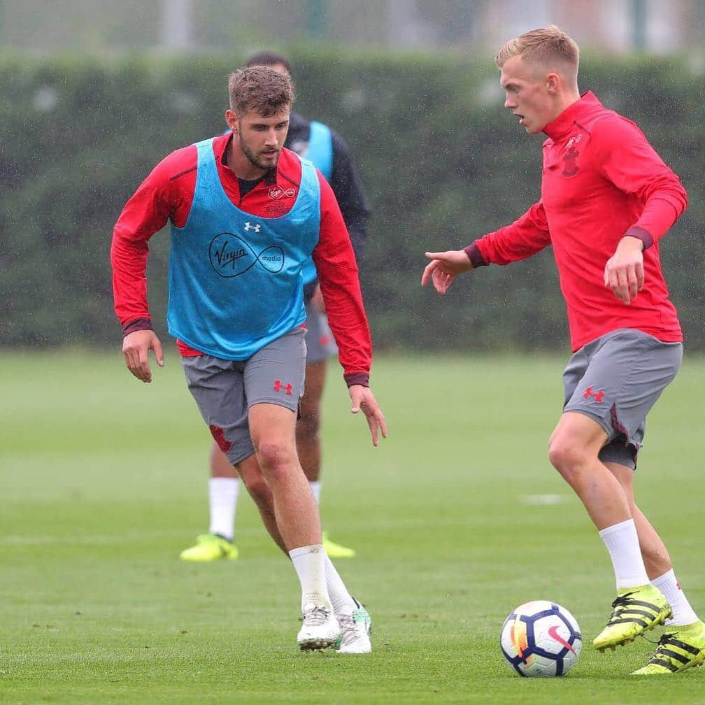 ジャック・ステファンズのインスタグラム：「Good week training ⚽️」