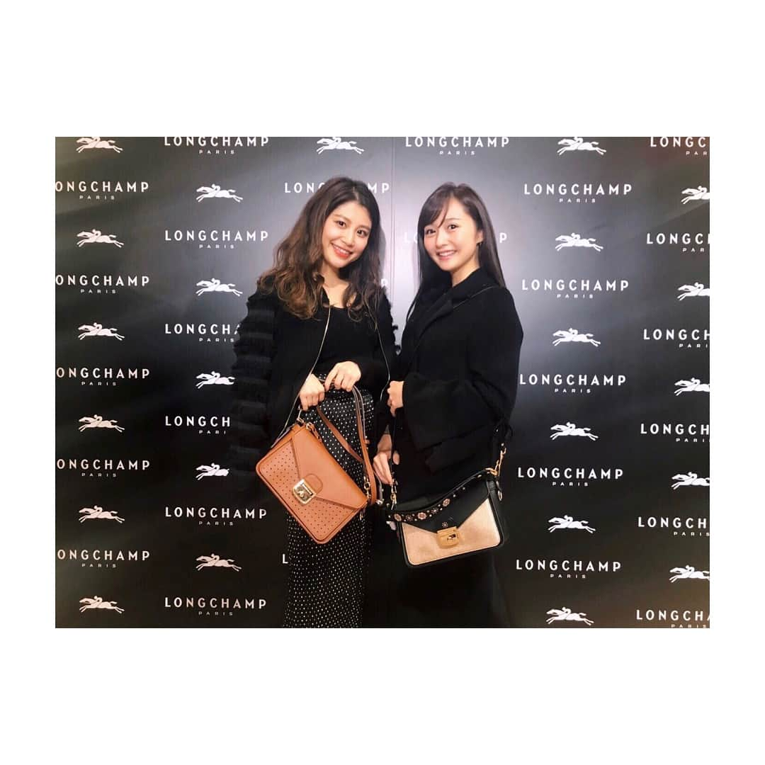 西村笑花さんのインスタグラム写真 - (西村笑花Instagram)「🥂 ・ ・ #LONGCHAMP 表参道店の Opening Party へ🎉⭐️ 刻印チャームを作って頂いたり、 ダンスパフォーマンスがあったりと楽しかった♡ #ナイロンバッグ のイメージが 私の中でとても強いブランドだったけど #レザーバッグ も素敵なのたくさんあって欲しくなった😳 またゆっくりお店に行ってみようっと✨ #paris #LongchampOmotesando #Parisianing #congrats #omotesando #ロンシャン #おめでとうございます #表参道 #newopen #bag #bagfashion」10月20日 8時58分 - emika_nishimura