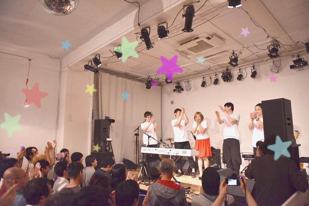 R!Nのインスタグラム：「6/8のバースデーライブから丁度半年後の12/8に行われるワンマンライブ。 #RINワンマン1208 . お席もだんだん埋まって来ました。 この日、重大発表あります。是非、一番に聞きに来て欲しい。みんなが居てくれるから、存在するステージ。大事に準備しています。 . ご予約受付中！ チケットも郵送します。 沢山の方々と共有したい、最高のライブになりますので是非、金曜日、平日ではありますがお越し頂ければ物凄く幸せです。 . お待ちしています！ . https://form1ssl.fc2.com/form/?id=3dabca01be27de67 . #ワンマンライブ #ONEMAN #LIVE #横浜 #オーサイト #横浜オーサイト #O-SITE #RIN #バンド #band #support #music #singer #singersongwriter #kwc2017 #champion #坂本理沙 #japan #tokyo #lovemusic #musicismylife #thanks #artist #career #カラオケ #音楽 #重大発表 #followme」