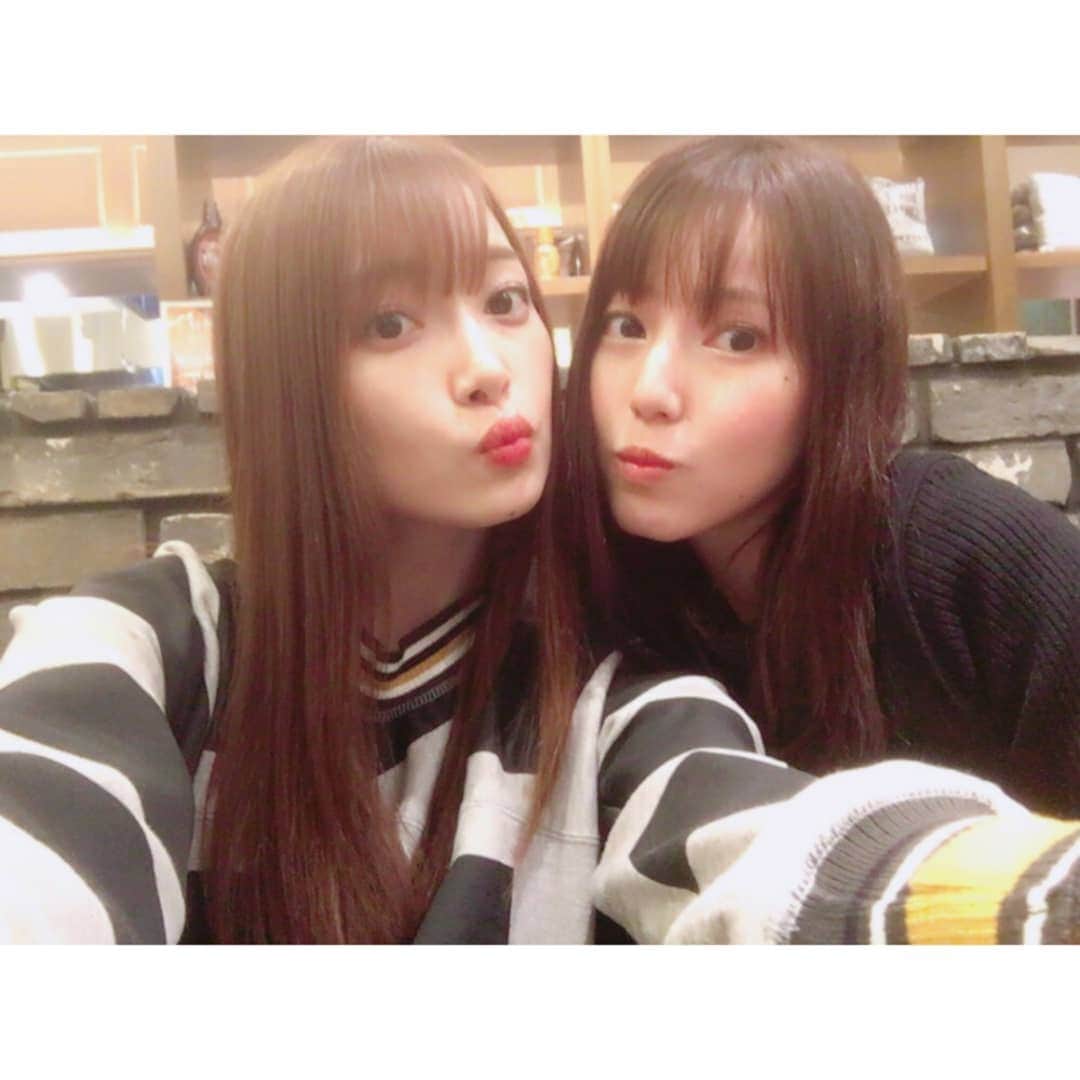 五十嵐令子のインスタグラム：「この前ストーリーにあげたんですが、えりなと会った日。 美味しいお鍋を食べて、上機嫌でカフェへ移動💓えりちゃん「…携帯がない😨」と！！！ 電話しても、電源切られてる。もしかして盗られた！？と焦って交番へ行ったところ、近くの交番2つともやっておらず。。焦って3つ目の交番へ行くと、別の交番に届けられているかもしれないと。笑 急いで交番に向かい、、、あった！神様！ありがとう！！！ みたいな感じで🤣本当よかったね～。とちょっとした事件🤣 私も少し前に財布を落としたので、その時を思い出しました🤣親切な人多いんですね～。 #長くなっちゃった」