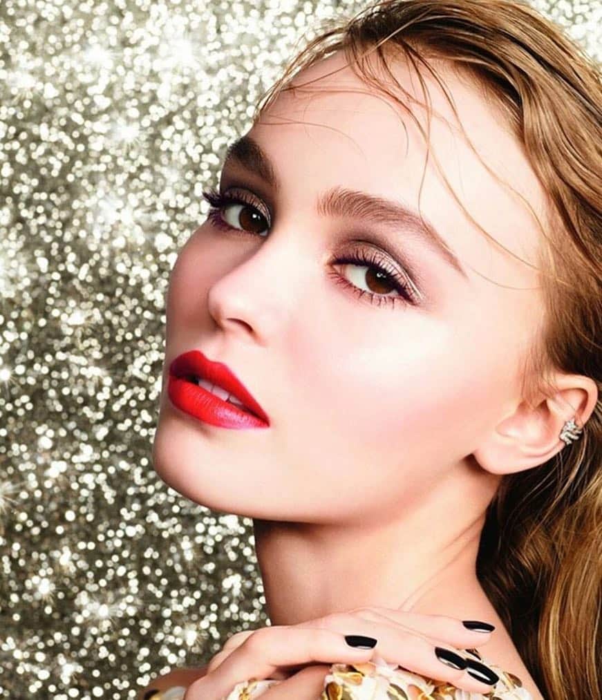 のインスタグラム：「New @chanelofficial @karimsadli @luciapicaofficial 💋」