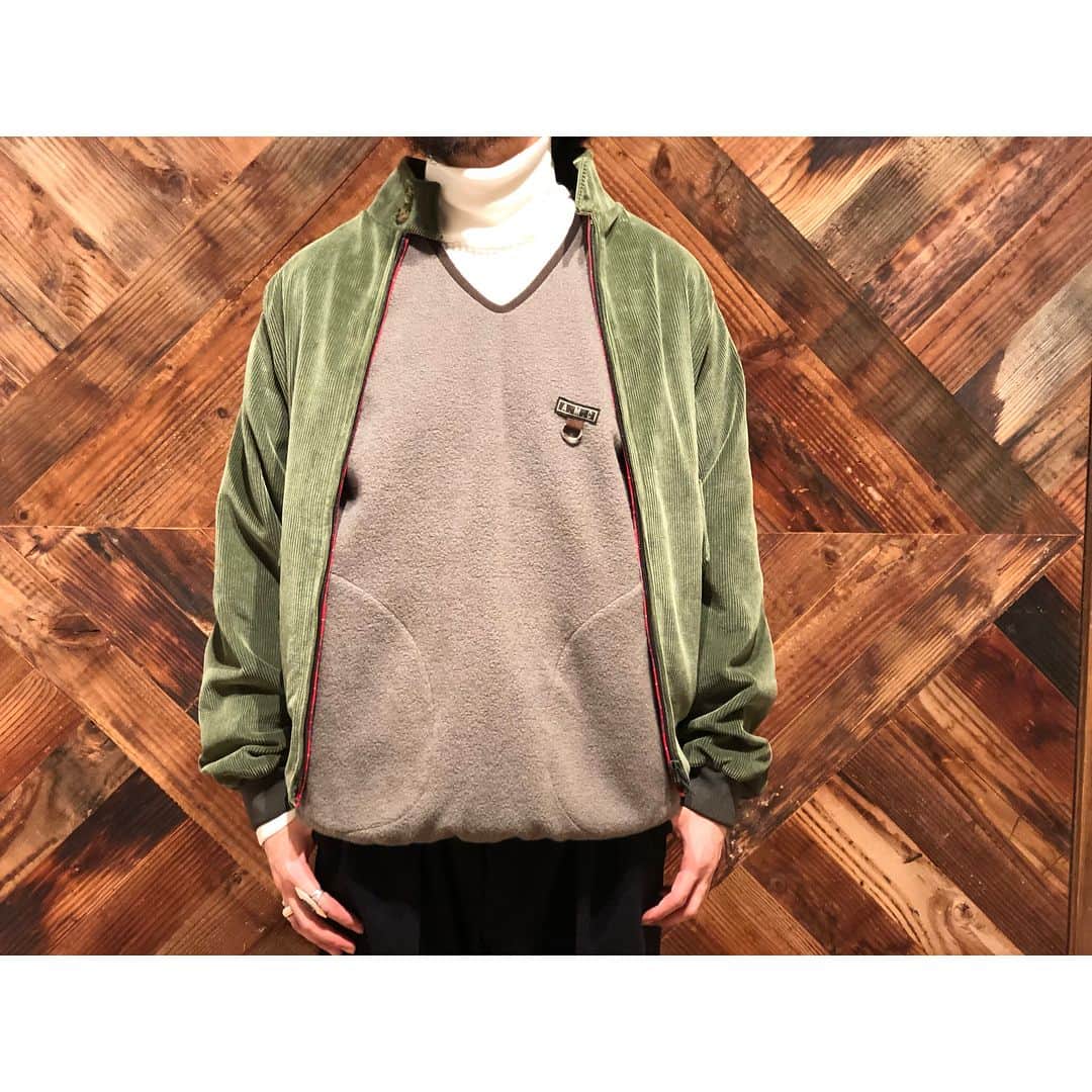 のインスタグラム：「KAPTAIN SUNSHINE /BARACUTA G-9 - ご好評頂いております10月14日(土)〜11月5日(日)までの期間中全てのアウターを10%OFFにて販売しておりますOUTER FEARですが、WEB SHOPでも同時開催中です。 - 天候の良くない日が続きご来店が難しいお客様や、遠方にお住まいのお客様にもお買い物を楽しんで頂けます。 お時間のある時にご覧頂ければ幸いです。 - BLOG/WEB SHOPはプロフィール内にございますURLからご覧頂けます。 - #kaptainsunshine #baracuta  #g9 #mountainresearch #paraboot」