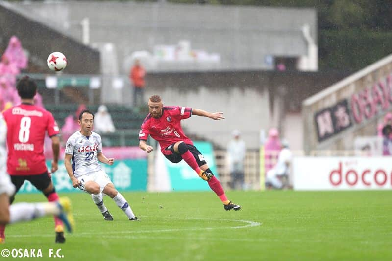 セレッソ大阪さんのインスタグラム写真 - (セレッソ大阪Instagram)「<写真で振り返る甲府戦> 大雨の中、熱いご声援本当にありがとうございました！ 試合結果は杉本選手の2得点、そして守備陣の活躍により完封勝利！！！ このまま勝ち続けましょう！！！ #セレッソ #セレッソ大阪 #杉本健勇 #柿谷曜一朗 #木本恭生 #ソウザ #丸橋祐介 #ジンヒョン #清武弘嗣 #尹晶煥」10月21日 17時55分 - cerezo_osaka