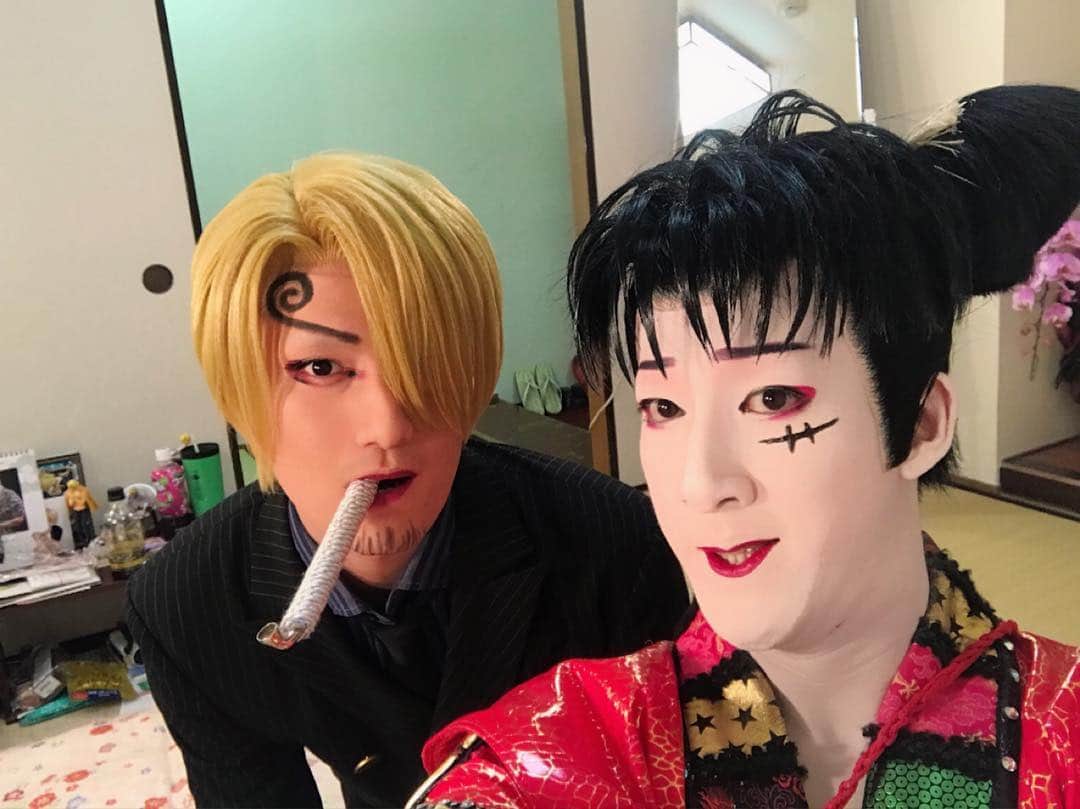 中村隼人さんのインスタグラム写真 中村隼人instagram 本日も無事 二回公演を勤め終えました 写真は夜の部の前に右近くんと さぁ明日は一回公演 これから仕事に行って来まーす ワンピース歌舞伎 尾上右近 中村隼人 10月22日 21時24分