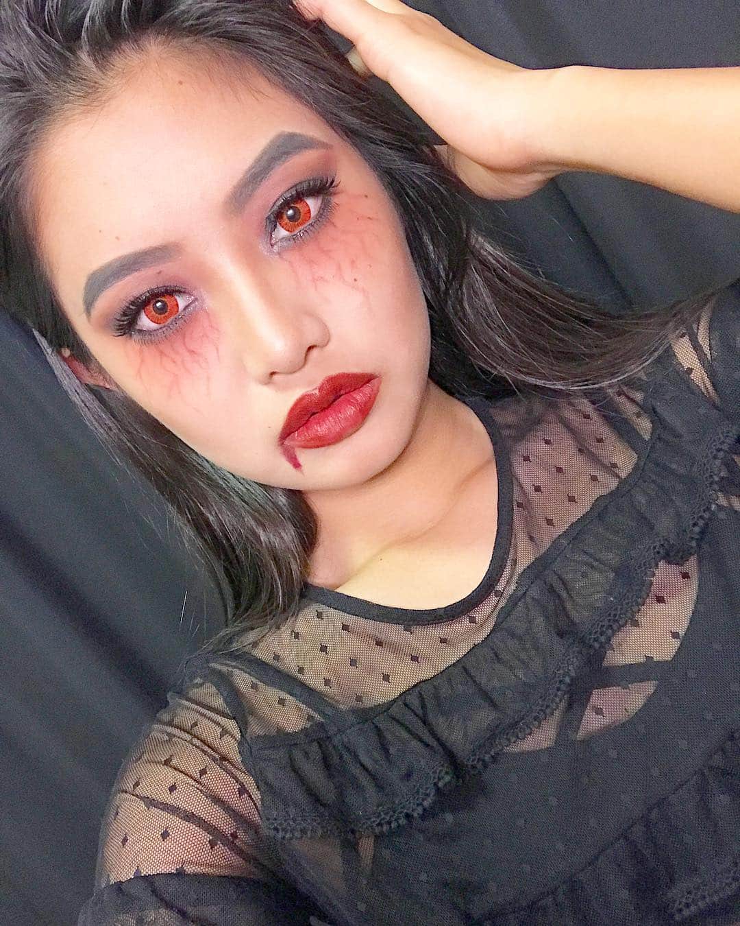 阿部紫夕那さんのインスタグラム写真 阿部紫夕那instagram 第2弾は 吸血鬼メイク 左目のつけまつげ取れてるの 知ってた 笑 Halloween Halloweenmakeup ハロウィンメイク ハロウィン バンパイア バンパイアメイク Vampire Vampiremakeup Youtube