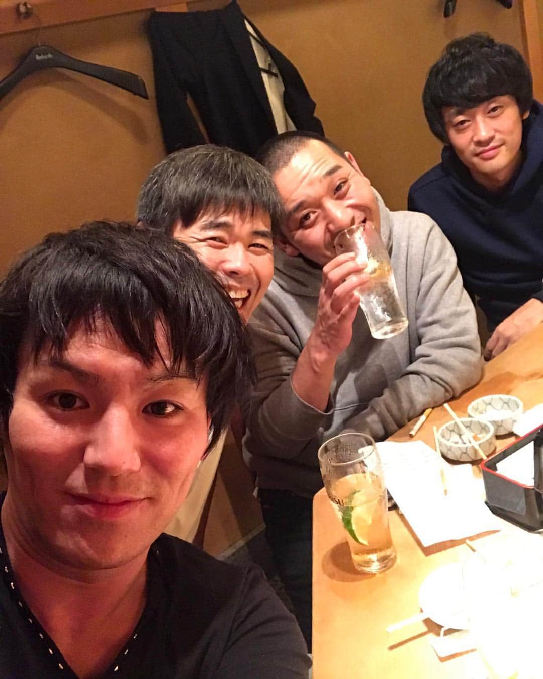 品川祐さんのインスタグラム写真 - (品川祐Instagram)「ブログを更新しました プロフィールから飛べます。 #狩野英孝 #千鳥大悟 #フルポン村上 #久々に朝まで飲んじゃった」10月23日 19時55分 - shinashina0426