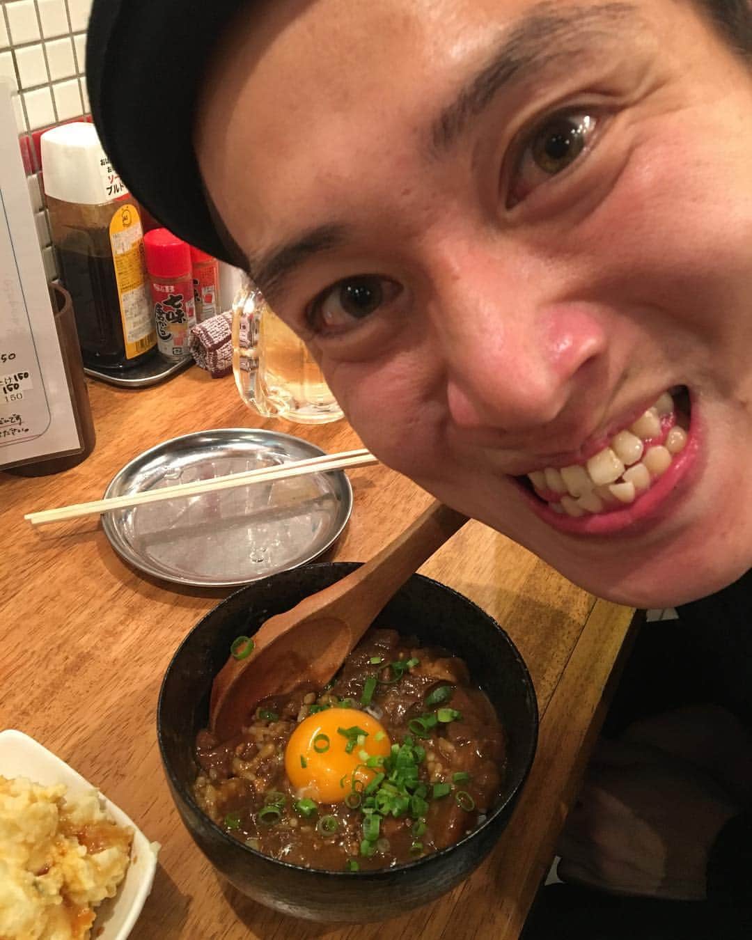 辻井亮平さんのインスタグラム写真 - (辻井亮平Instagram)「もつ煮カレー丼、、、、好っきゃわぁ、、、、。 #どけグチヤマ！！！ #山さん」10月23日 21時34分 - aironhed_tsujii