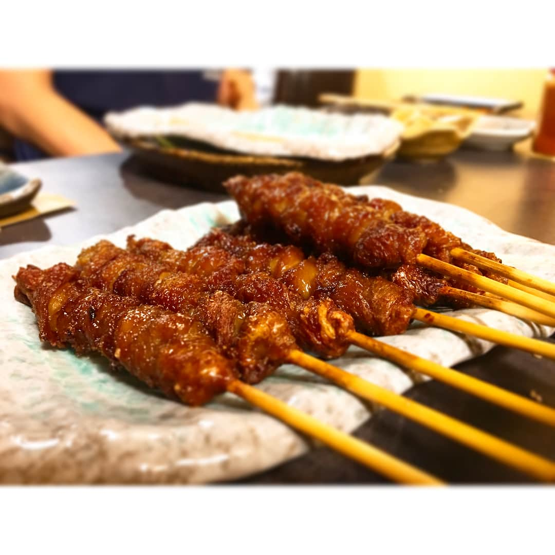 Tomoyaさんのインスタグラム写真 - (TomoyaInstagram)「かわ屋のかわが無性に食べたい、、ということで東京でかわ屋会。☺︎ そのあとは久しぶりの🎯🎯🎯 楽しい夜でした☺️ #かわ屋うますぎ問題 #焼き鳥部 #鳥充電 #ダーツ部」10月24日 0時00分 - tomo_10969