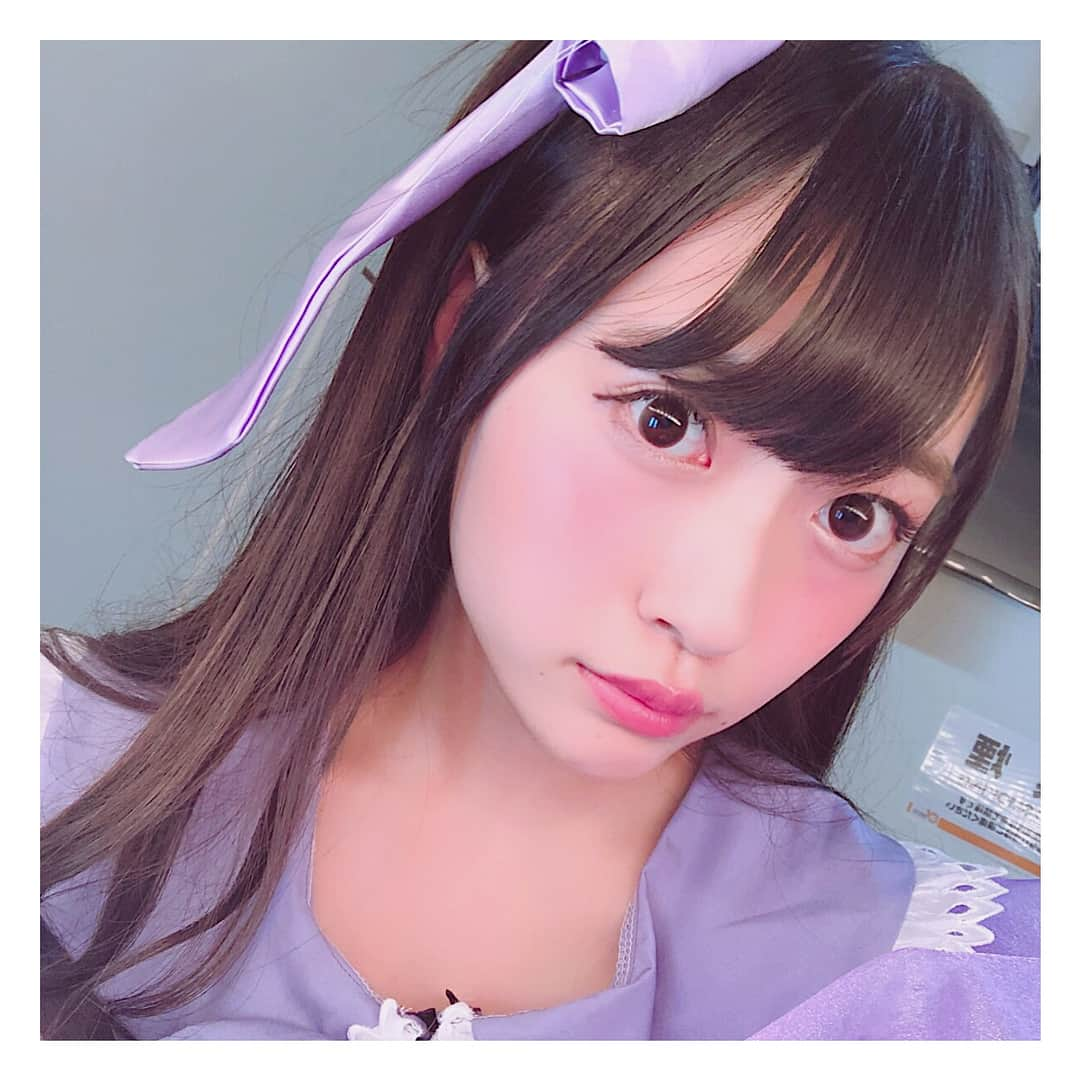 宮島るりかさんのインスタグラム写真 - (宮島るりかInstagram)「* ぜんぜんみえないけど新衣装〜💜😈💜 #MIYANISHIYAMA さんにつくっていただきました💞 リボンがいっぱーいついててかわいいんだよ〜🎀 全身は次の写真で→ * #アイドル #衣装 #💜 #셀스타그램」10月24日 0時50分 - musubizm_rurika