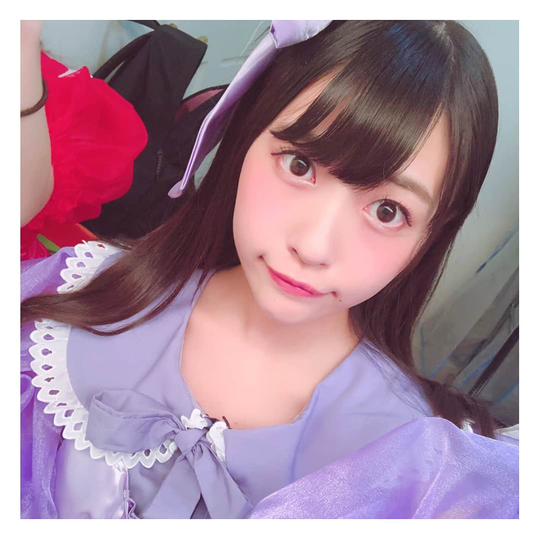 宮島るりかさんのインスタグラム写真 - (宮島るりかInstagram)「* ぜんぜんみえないけど新衣装〜💜😈💜 #MIYANISHIYAMA さんにつくっていただきました💞 リボンがいっぱーいついててかわいいんだよ〜🎀 全身は次の写真で→ * #アイドル #衣装 #💜 #셀스타그램」10月24日 0時50分 - musubizm_rurika