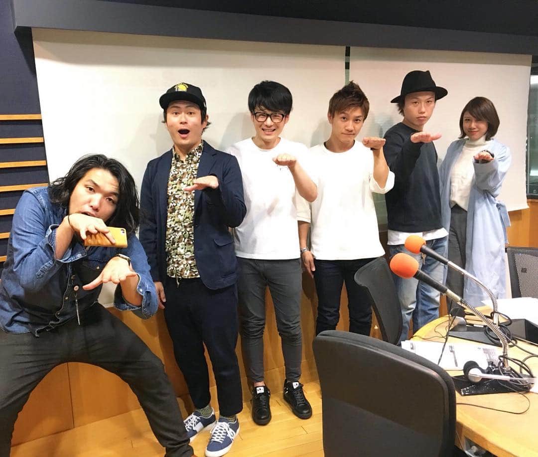 DJ みぃのインスタグラム：「今夜の月曜らじこーもにぎやかでした🤤🎶お久しぶりのラフ次元のお二人とセルライトスパの肥後さん！梅村さんオープニングふわっと始めてしまってごめんなさい笑😂空さんのあのネタはもはや伝説です。肥後さん改めてまたもりしとラップバトルして下さいね😎🙆 #らじこー #見取り図 #ラフ次元 #セルライトスパ #やっぱり名前で呼ばれたい」