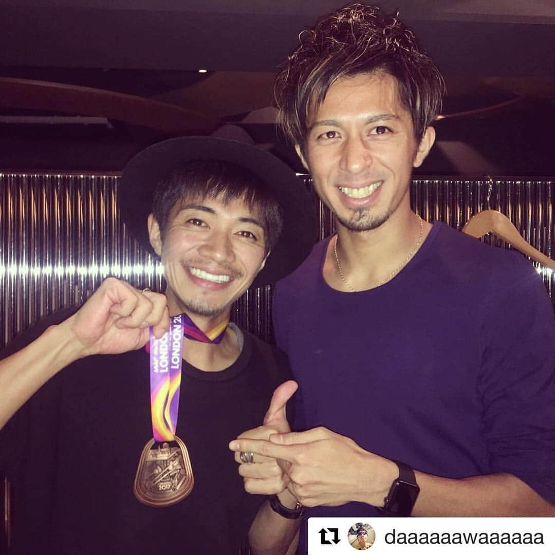 藤光謙司さんのインスタグラム写真 - (藤光謙司Instagram)「大先輩の和田正人さんと。 陸上選手から俳優になるなんて凄い✨ 色んな話も聞けて楽しい時間でした(*^^*) 皆さん陸王是非観てくださいねー！ #日大陸上部 #和田正人さん #陸王」10月24日 14時18分 - gold_kenny51