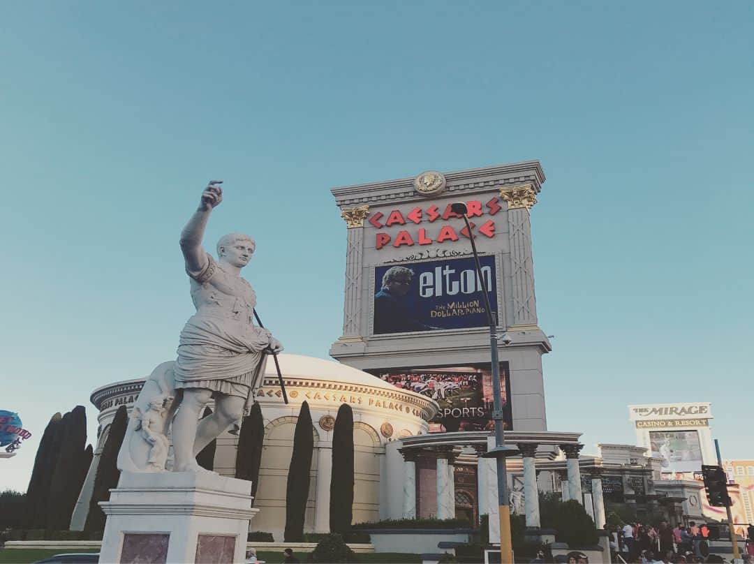 綾部祐二さんのインスタグラム写真 - (綾部祐二Instagram)「I'm having fun  in Las Vegas.」10月24日 19時36分 - yujiayabe