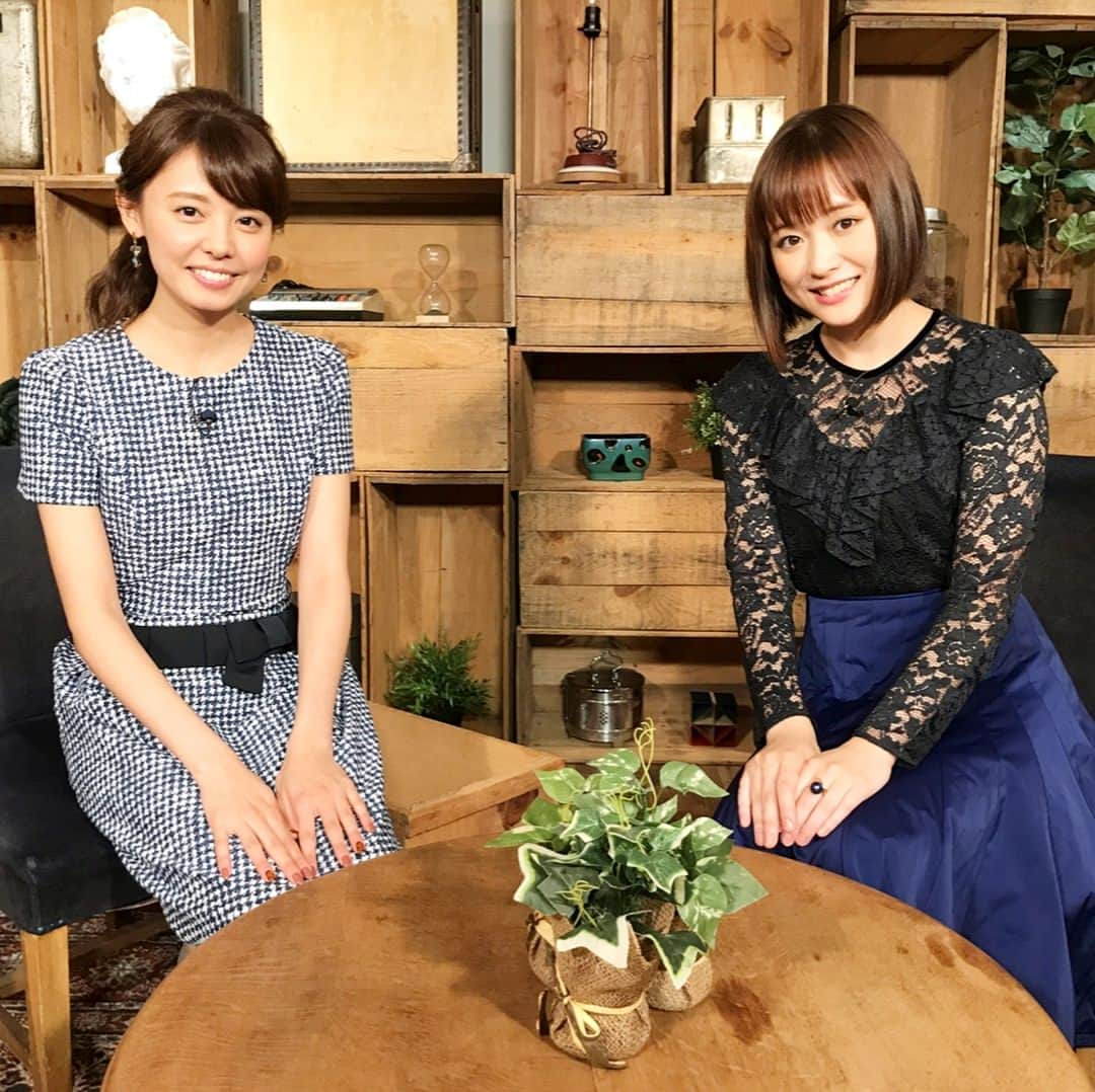 宮澤智さんのインスタグラム写真 - (宮澤智Instagram)「先日、Tuneのスタジオトーク収録がありました！ 来月のMonthly Tuneは大原櫻子さんです‼️✨🍒 現在ツアー中で、11/22には8枚目のシングル「さよなら」をリリースされます‼️ とってもキュートで、でも強さとパワーが溢れる素敵な方…✨ 意外なところで趣味が合うことが判明し、嬉しくてたまりませんでした😆 11/3からの三週、登場していただきます！お楽しみに☺️ 念願のVポーズ、お願いして撮っていただきました✨でも、私の顔、緊張でひきつってます。。😂 #大原櫻子 さん #さよなら #ACCECHERRYBOX #Tune #今週27日はEXILE THE SECONDさん最終回、必見です！」10月24日 20時32分 - tomo.miyazawa