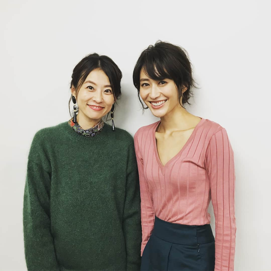 神山まりあさんのインスタグラム写真 - (神山まりあInstagram)「ヒルナンデスを観てくださった皆様、ありがとうございました❤️❤️ 猛烈に綺麗&可愛いhitomiさんとご一緒できて幸せでした💕 憧れの五明さんにもお会いできて大変光栄です❤️リンダさんも素敵だったなぁ〜✨ また明日からもたくさん頑張ろう！  #ヒルナンデス #コーデバトル #hitomi さん #楽しい収録 #猫かぶってた #否めない #笑 #本性バレないかハラハラ #もうバレてるか #毎日幸せだ」10月24日 21時10分 - mariakamiyama