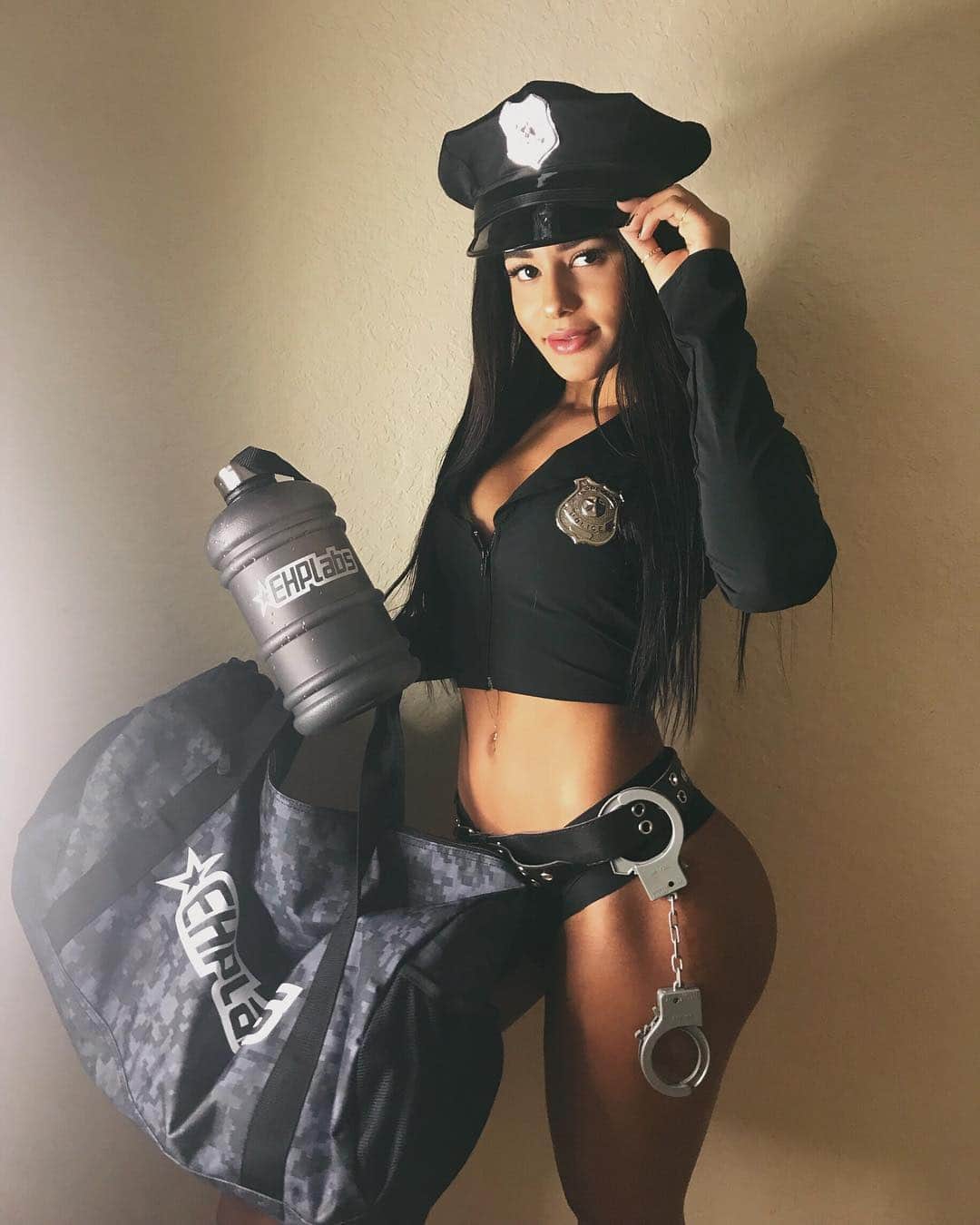 Katya Elise Henryさんのインスタグラム写真 - (Katya Elise HenryInstagram)「👩🏽‍✈️Ms. Officer || 🎃HUGE @EHPlabs HALLOWEEN SALE!🎃 Get over $300 of value for only $99! - For a limited time only, save over $200 and get your #EHPlabs Halloween Survival Kit! This is the biggest EHPlabs sale of the year👻 Don't miss this opportunity to stock up and get a HUGE 68% discount! Each Survival Kit includes: 🔥OxyShred - the worlds #1 thermogenic fat-burner. 💧Beyond BCAAs - train harder and recover faster. 💪🏽Detox + Multivitamins - stay in peak condition. 🎁 Each bag also comes with a LIMITED EDITION camo gym bag, towel, and water jug! - Use my code KATYA99 for an extra free gift 😽 Simply head to www.EHPlabs.com @EHPlabs and claim yours now before they run out! 🎃」10月25日 8時14分 - katyaelisehenry