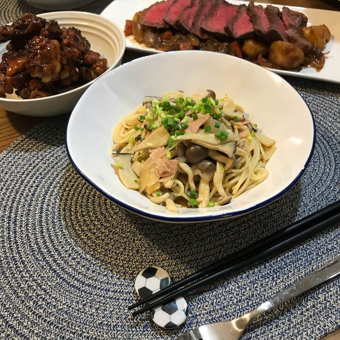 潮田玲子さんのインスタグラム写真 - (潮田玲子Instagram)「まとめて玲子飯。 昨日はポークチャップ。 パスタは試合の前日に。  #ポークチャップ #ローストビーフ #パスタ #鶏甘酢煮 #八宝菜 #玲子飯」10月25日 8時59分 - reikoshiota_official