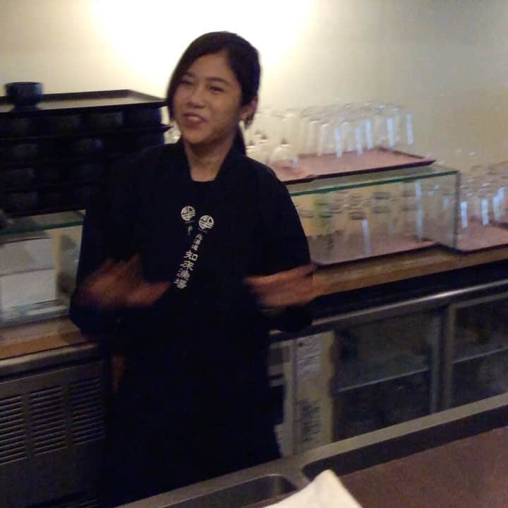 知床漁場クレフィ三宮店のインスタグラム：「本日お客様ご予約20名様の団体頂いてます！！ なんと当店食べ放題飲み放題が 2980円！！！ この機会にご利用お待ちしておりまーーーーーす #たろじゃなくてとうじ #2980円飲み放題付きコース  #食べ放題 #f4f #知床漁場三宮  #知床漁場 #海鮮居酒屋🏮 #毎日ハイテンション」