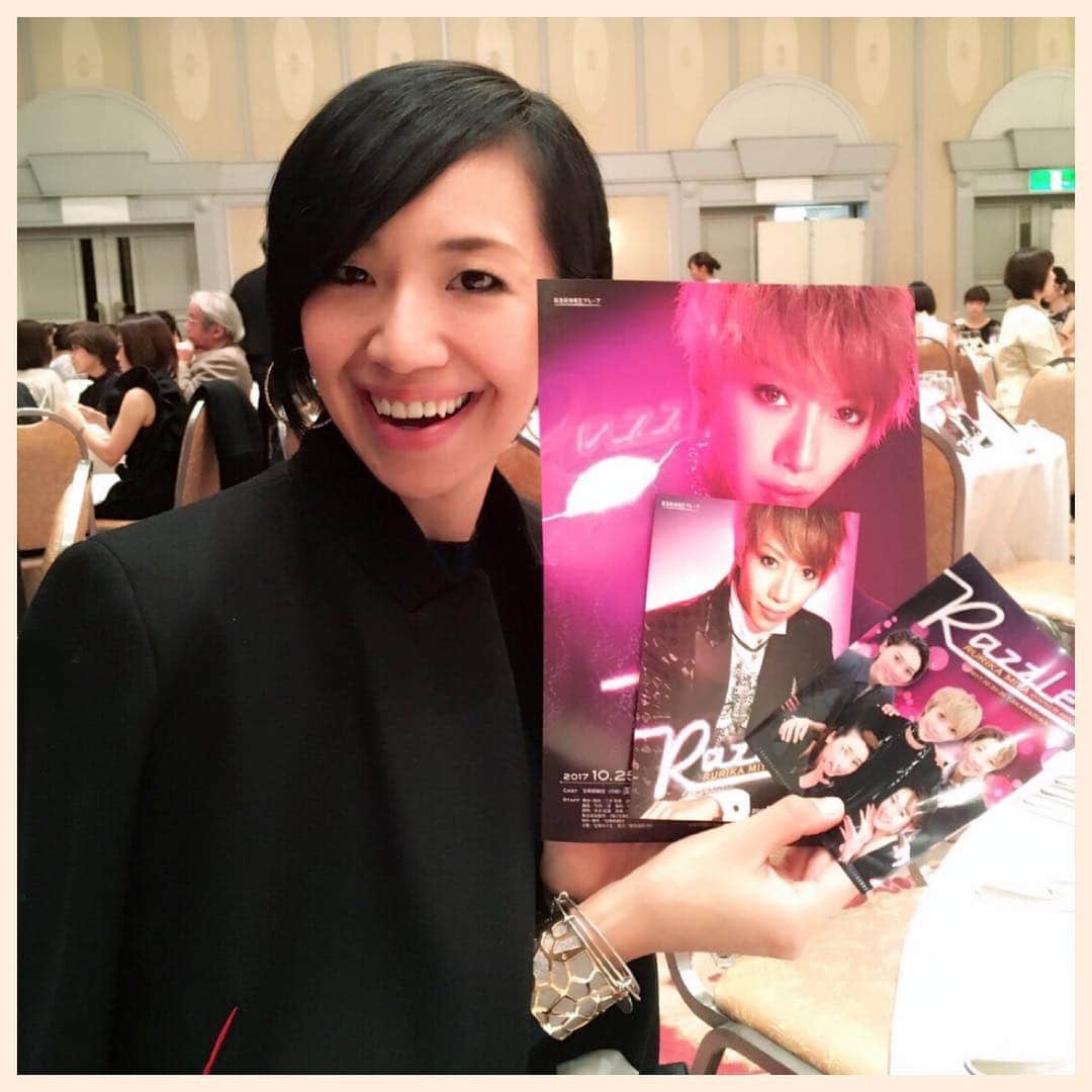 貴千碧のインスタグラム：「…ワクワク…✨✨✨✨ #美弥るりかさん#ディナーショー#RaZZLE#宝塚ホテル#大好きな#月組 の#仲間 と#感動の再会」