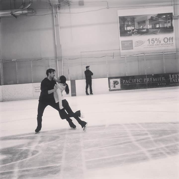 ジェシカ・カラランのインスタグラム：「MANY thanks to Cindy Stuart✨💙 We are crazy excited about this one 😻 @zskate7x3」