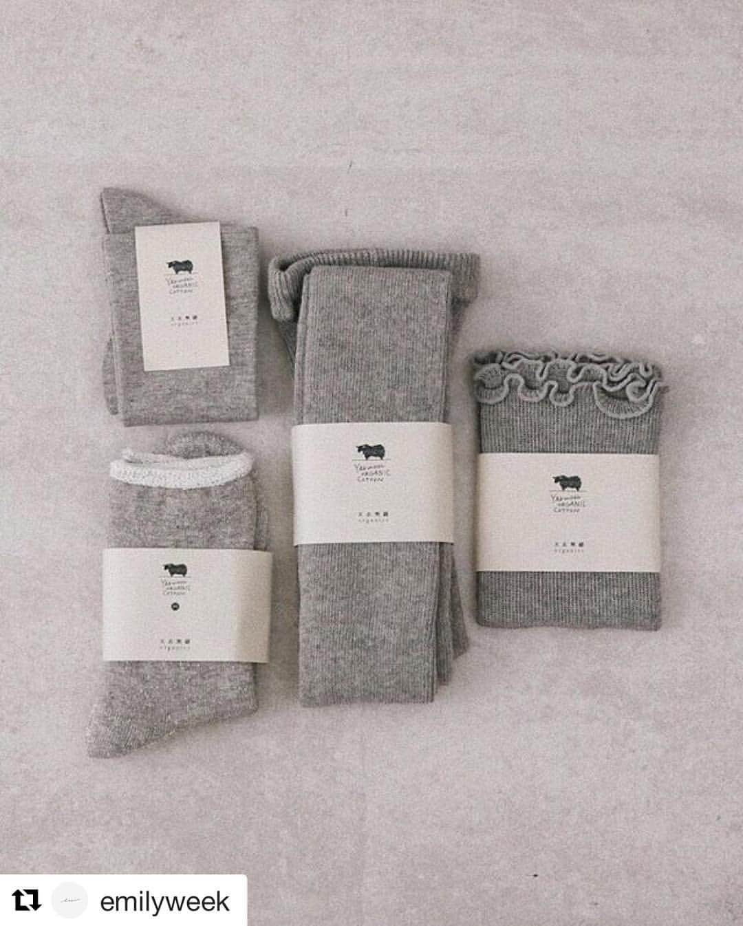 トライセクトさんのインスタグラム写真 - (トライセクトInstagram)「#Repost @emilyweek ・・・ - ［天衣無縫］ YAKWOOL ORGANIC COTTON ヤク 腹巻 ヤク リブレギンス ヤク シルクパイルソックス ヤク ゴムなしハイソックス - 氷点下30℃の高山に生息するヤクのウールに、超長綿のオーガニックスーピマ綿をブレンドしたあたたかく、やわらかなアイテム。 ヤクの自然の色を生かし、染色はしていません。 オフィスやご自宅の冷えこむ足元に、ソックスやレギンスを一枚プラスしてみてはいかがでしょうか。足元からぽかぽかとあたたかくなります。 EMILY WEEK 青山店（〜11/15まで）にてお取り扱い中。近日オンラインストアにも入荷予定です。 - #EMILYWEEK #reset #active #neutral #balance #aroma #ladiesbeopen #organic #period #relax #design #typography #womanslife #tokyo #aoyama #newshop #newopen #天衣無縫 #yak #WOOL #yakwool」10月26日 20時26分 - baycrews