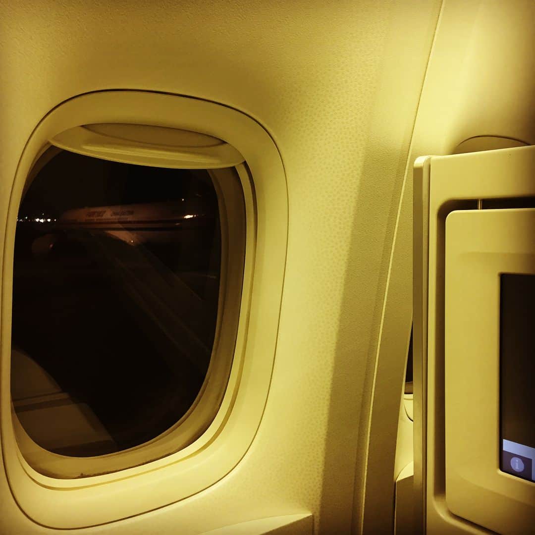 早見優さんのインスタグラム写真 - (早見優Instagram)「これから旅立ちます どこへ行くのかな？ #canyouguess #travel #airport #airplane」10月26日 22時58分 - yuyuhayami