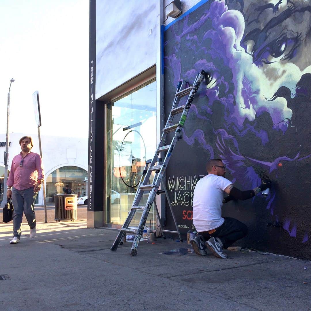 マイケル・ジャクソンさんのインスタグラム写真 - (マイケル・ジャクソンInstagram)「This incredible SCREAM mural can be found on Melrose Avenue in Los Angeles--stop by and take a photo with it! #MJScream」10月27日 4時22分 - michaeljackson