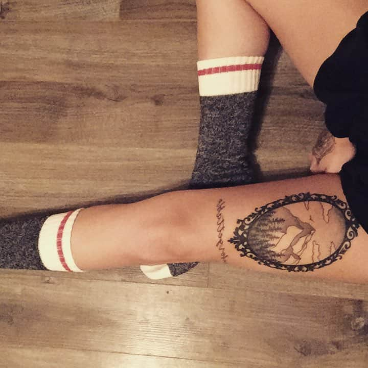 Mirabelのインスタグラム：「Typical morning ☕️ #morning #morningcoffee #socks #cabinstyle #cabinsocks #tattoo #ink #inkedgirl #rockymountains #unforgettable #rosetattoo」