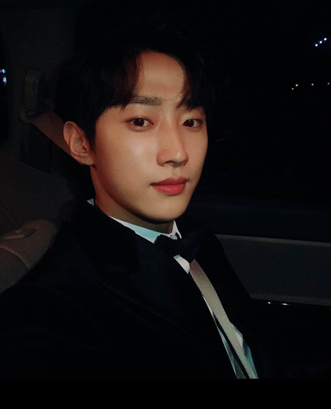 ジニョン さんのインスタグラム写真 - (ジニョン Instagram)「감기 조심하세요!!~^^ #b1a4 #jinyoung #bana」10月27日 19時46分 - jinyoung0423