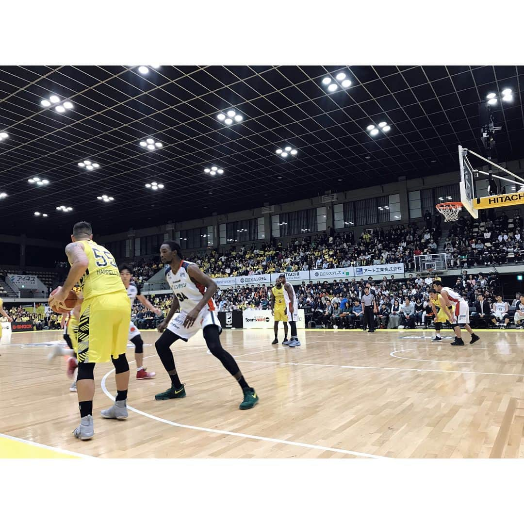 丹羽仁希さんのインスタグラム写真 - (丹羽仁希Instagram)「Bリーグの試合へ招待して頂いたので、 生観戦してきました〜！ . 1枚目の写真ゴールに入ってドヤ顔してます笑笑 . 初めてちゃんとバスケの試合見たんやけど、距離も近いし、すごい激戦で興奮しちゃいました😳✨ . また行きたいなぁ〜〜 . @b.league_official @sunrockers_shibuya . #bleague #bリーグ #bリーグ観戦 #サンロッカーズ渋谷 #スポナビライブ #行こうよビーリーグ #まさかのリングガール #PR」10月28日 23時07分 - __niki22