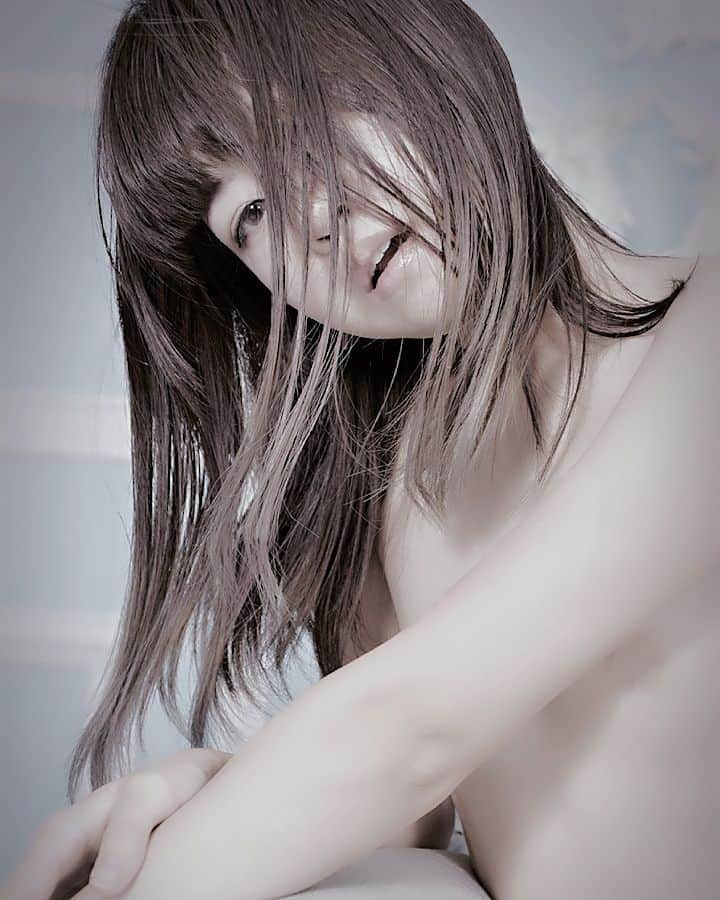 熊本アイさんのインスタグラム写真 - (熊本アイInstagram)「#photography #photogenic #nudephoto #nudemodel #artphoto #熊本アイ #aikumamoto」10月28日 23時19分 - eye.1010