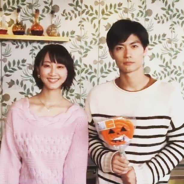 テレビ朝日「オトナ高校」のインスタグラム：「. 『オトナ高校』第３話ご視聴いただきまして、ありがとうございました‼️ ハッピーハロウィン💗みなさま良い週末を〜✨✨ . #オトナ高校 #やらみそ #テレビ朝日 #土曜ナイトドラマ #三浦春馬 #高橋克実 #竜星涼 #松井愛莉 #山田真歩 #夕輝壽太 #正名僕蔵 #杉本哲太 #黒木メイサ #松井玲奈 #🍒 #ハロウィン #halloween #happyhalloween #trickortreat #🎃 #👻 #🍭 #🍪 #🍫 #🍬 #😜」
