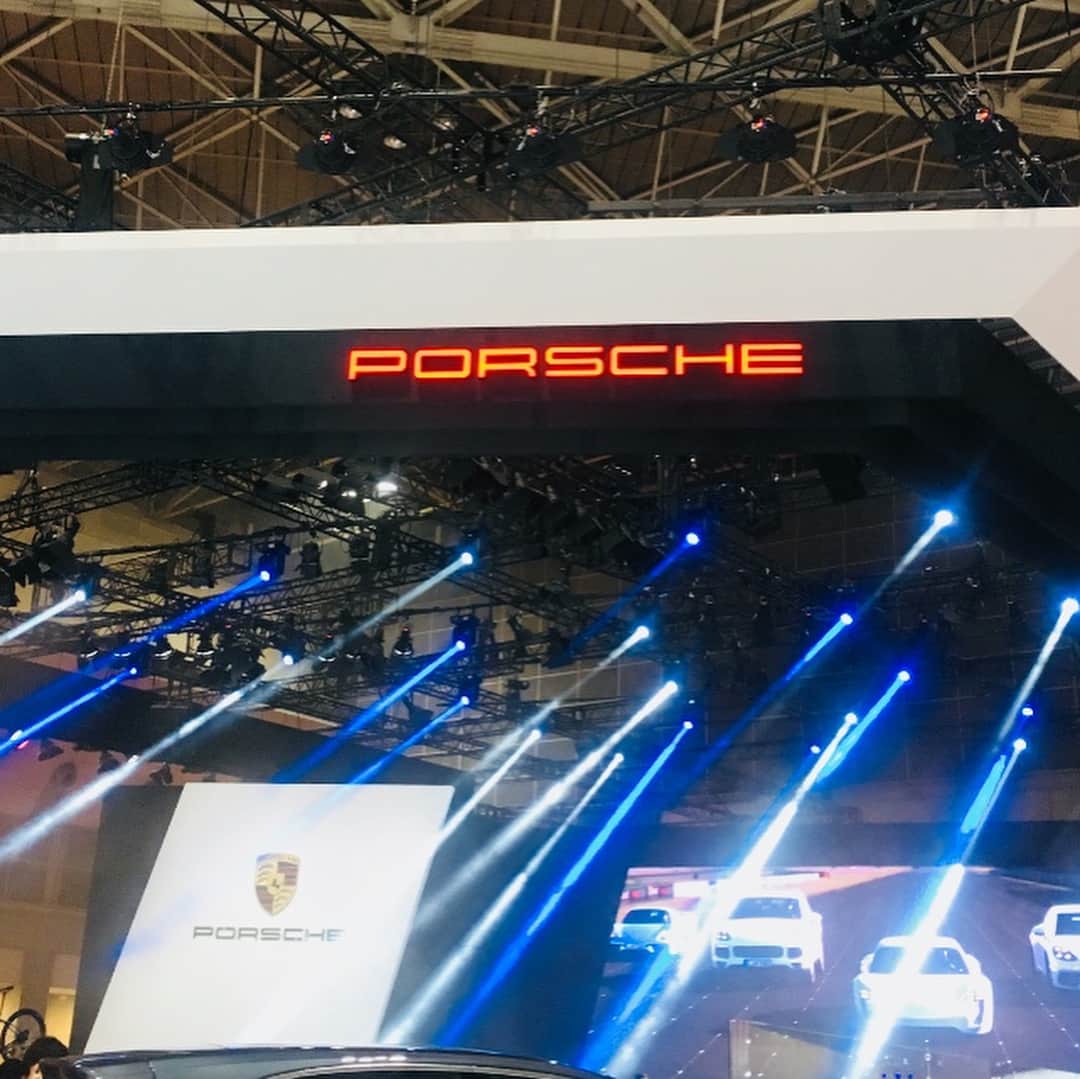 Porsche Japanさんのインスタグラム写真 - (Porsche JapanInstagram)「2017 東京モーターショー ポルシェブース。テーマは"Porsche Intelligent Performance"。#ポルシェtms #ステージ #パナメーラ #tms #東京モーターショー2017 #レーザーマッピング #ポルシェ #porsche」10月28日 17時43分 - porsche_japan