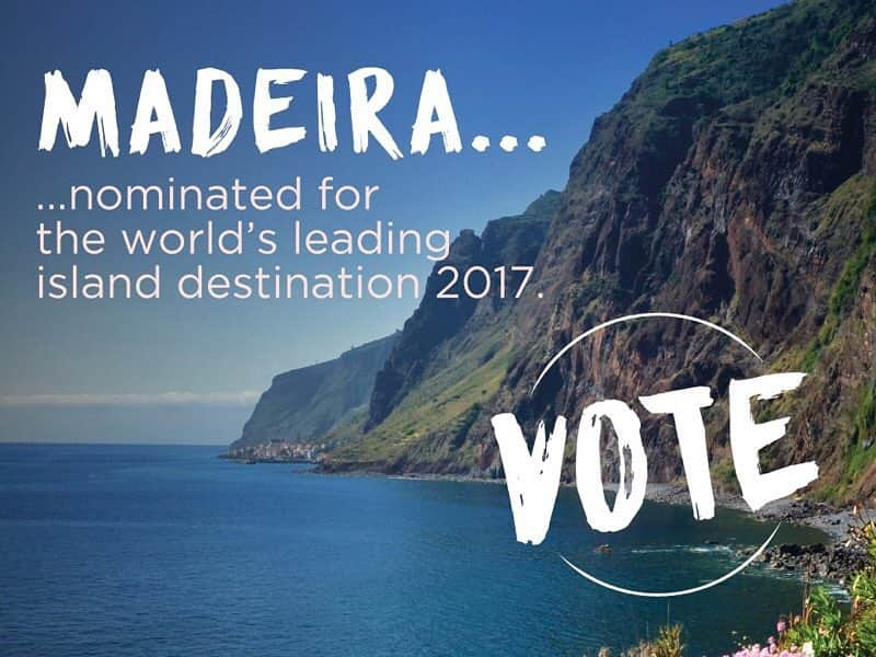 クリスティアーノ・ロナウドさんのインスタグラム写真 - (クリスティアーノ・ロナウドInstagram)「I vote for my hometown, Madeira, as the world’s leading Island Destination 2017.  Are you with me?  VISIT THE LINK BELLOW AND VOTE FOR MADEIRA 😉 http://bit.ly/voteformadeira  For more information about the Island @visitmadeira ! #madeiraisland #visitmadeira」10月28日 19時00分 - cristiano