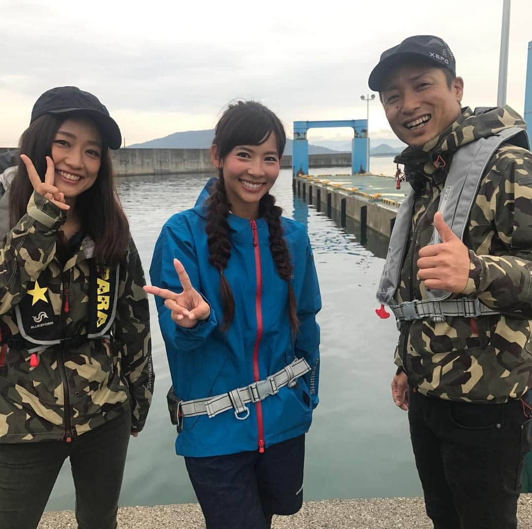 彼方茜香さんのインスタグラム写真 - (彼方茜香Instagram)「和歌山大会終了♡ セフィアエギングパーティーありがとうございました！ #湯川マサタカ さん #joeさんお誕生日おめでとう #お揃いのウエアが好評 #みんなお揃いにすればいいのにw #阪本智子 ちゃん #帰り道の釣り談義 #釣りガール #いろんな想い #面白かった @samurai.joe.m.y  @tomoko_sakamoto423  #shimano #エギング #squid #fishinggirl #釣りした過ぎる #彼方茜香」10月28日 19時34分 - serikaochikata