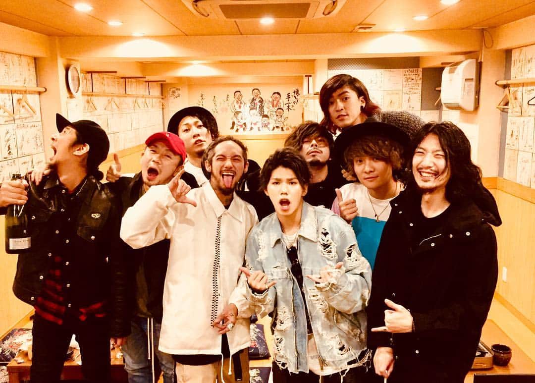 MY FIRST STORYさんのインスタグラム写真 - (MY FIRST STORYInstagram)「Thank You!! ''MMA'' TOUR 2017 Fukuoka!  Thanks The BONEZ!!!!!!!!! #マイファス #myfirststory #TheBONEZ #MMAtour」10月29日 1時09分 - myfirststoryofficial
