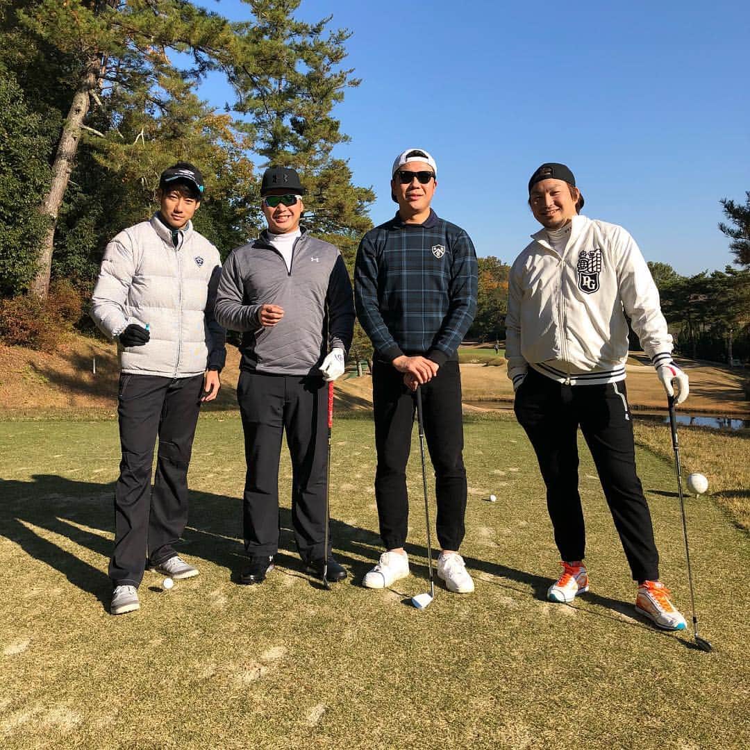 大野雄大のインスタグラム：「#選手会納会ゴルフコンペ #藤岡カントリークラブ #田島慎二 #武藤祐太 #伊藤準規 #大野雄大」