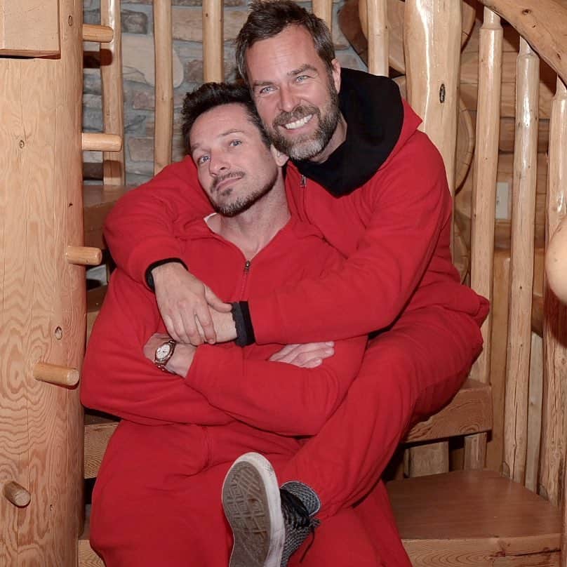イアン・ボーエンのインスタグラム：「Christmas card?」