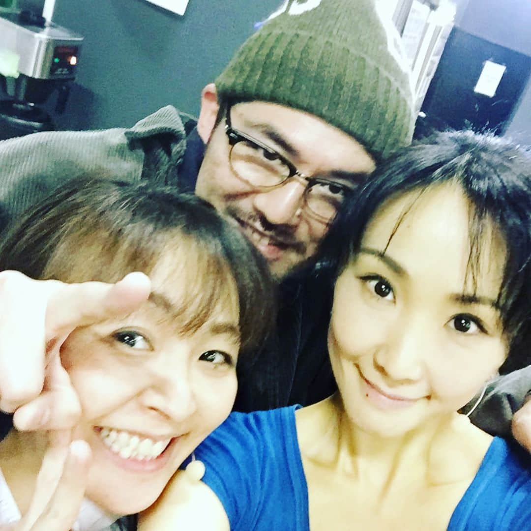 濱田めぐみのインスタグラム：「メンフィスの最終通し稽古で吉原光夫君が来たよ〜〜。初演のボビー！ありがとう😊そして いよいよ 劇場入りだぞお。早いなあ^ ^ 頑張りまーす😄😄😄🎉ハッカドゥ〜〜❗️ #メンフィス #ハッカドゥ #吉原光夫 #飯野めぐみ」