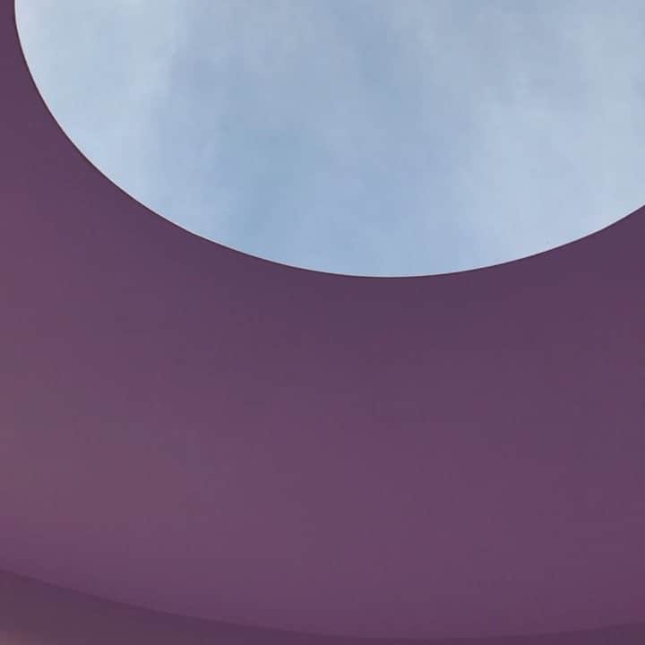 キルスティン・ダンストのインスタグラム：「James Turrell」