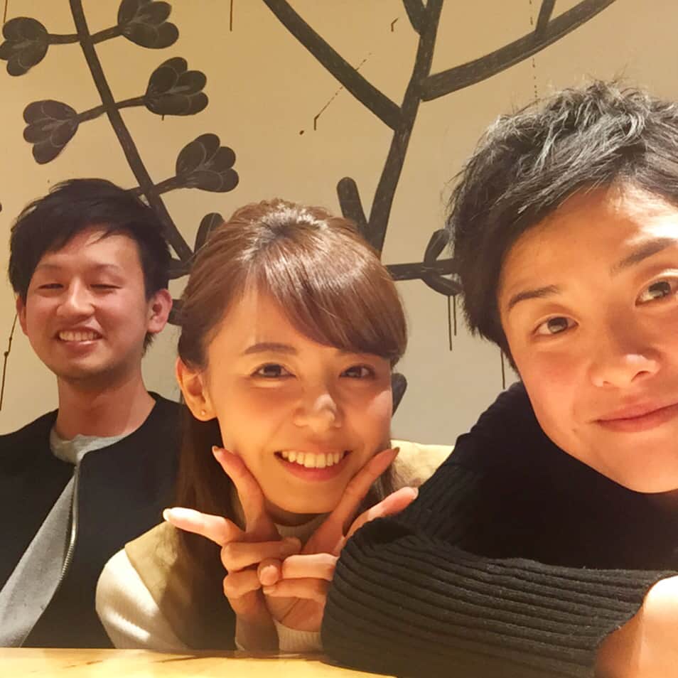 宮澤智さんのインスタグラム写真 - (宮澤智Instagram)「先日、 すぽると時代のスタッフさんとご飯を食べました♪ 今は別々の場で頑張ってますが大事な大事な仲間！ 奈々子と田嵜くん✨ #近況報告会 #私が一番年上です😁」11月23日 6時39分 - tomo.miyazawa