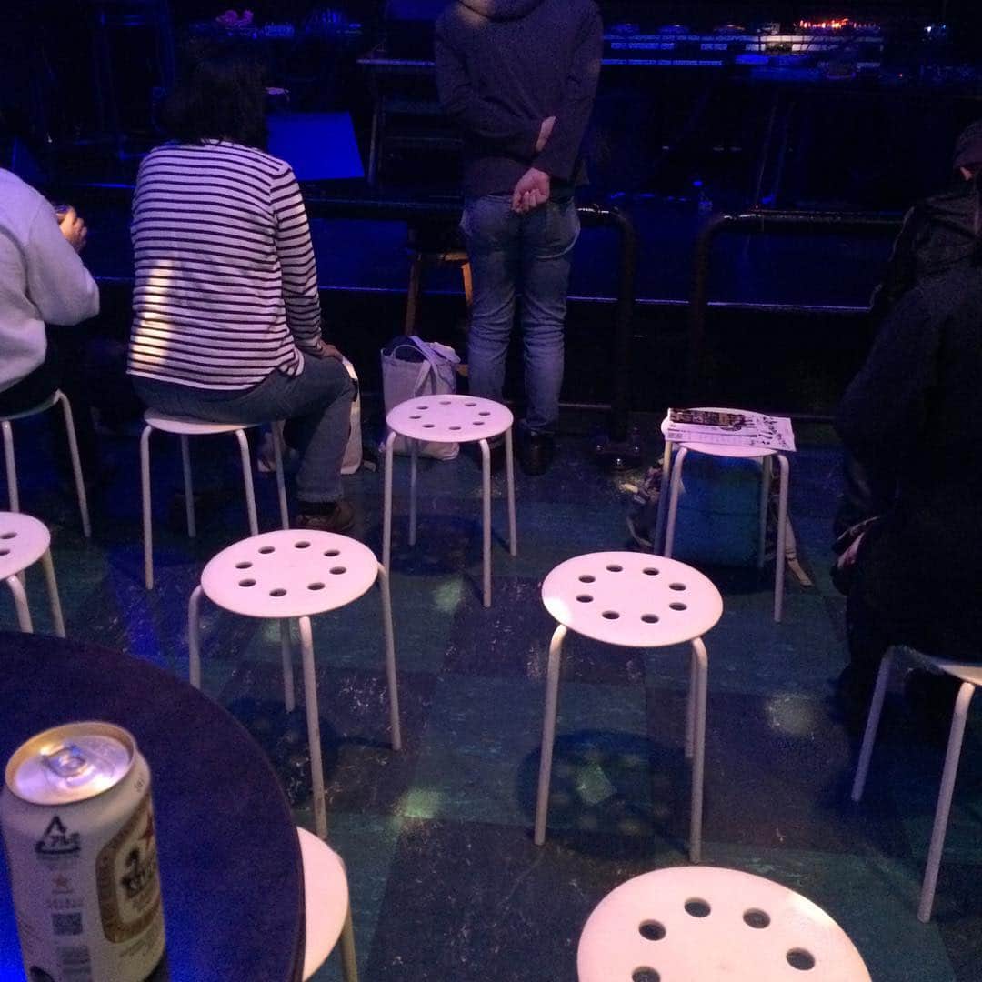 金剛地武志さんのインスタグラム写真 - (金剛地武志Instagram)「秋葉原CLUB GOODMAN初めて来た。椅子が出てる。森田潤のソロがお目当です。」11月23日 18時49分 - kongochi
