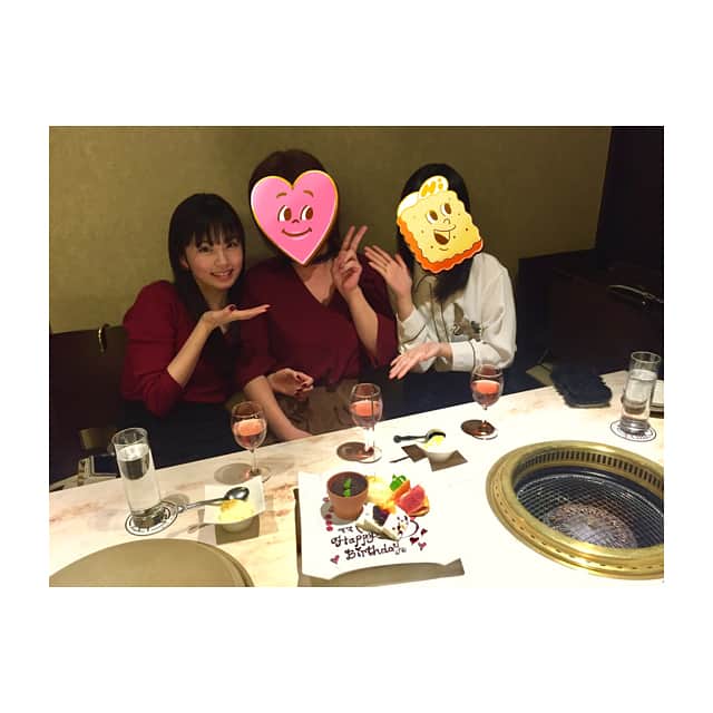 小芝風花さんのインスタグラム写真 - (小芝風花Instagram)「昨日はママ様のお誕生日(*´꒳`*) ということで、ちょこっと奮発して美味しいお肉を食べて来ました✨ 喜んでくれて良かったぁ(｡・・｡)❤️ ママ様が幸せな一年を過ごせるように、頑張るぞぉ💪✨ #お誕生日おめでとう #大好きだよ」11月23日 22時52分 - fuka_koshiba_official