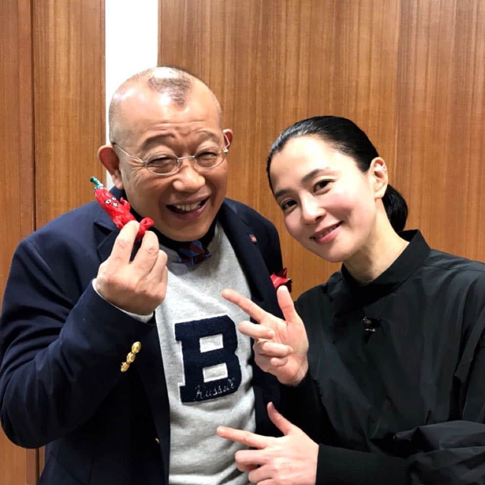 TBS「監獄のお姫さま」のインスタグラム：「今夜11時から放送の「Ａ-studio」に#坂井真紀 さんが出演します！  #鶴瓶 さんと #仲良しツーショット #トークも弾んで #色々な話を聞けちゃうかも #今夜 #寝る前に #A-studioを見よう #チャンネルはTBS #そして #火曜10時はプリプリ  #坂井さん演じる洋子の #過去が明らかに #大爆笑間違いなしの #第7話 #その前にTVerで予習復習 #忘れずに〜」