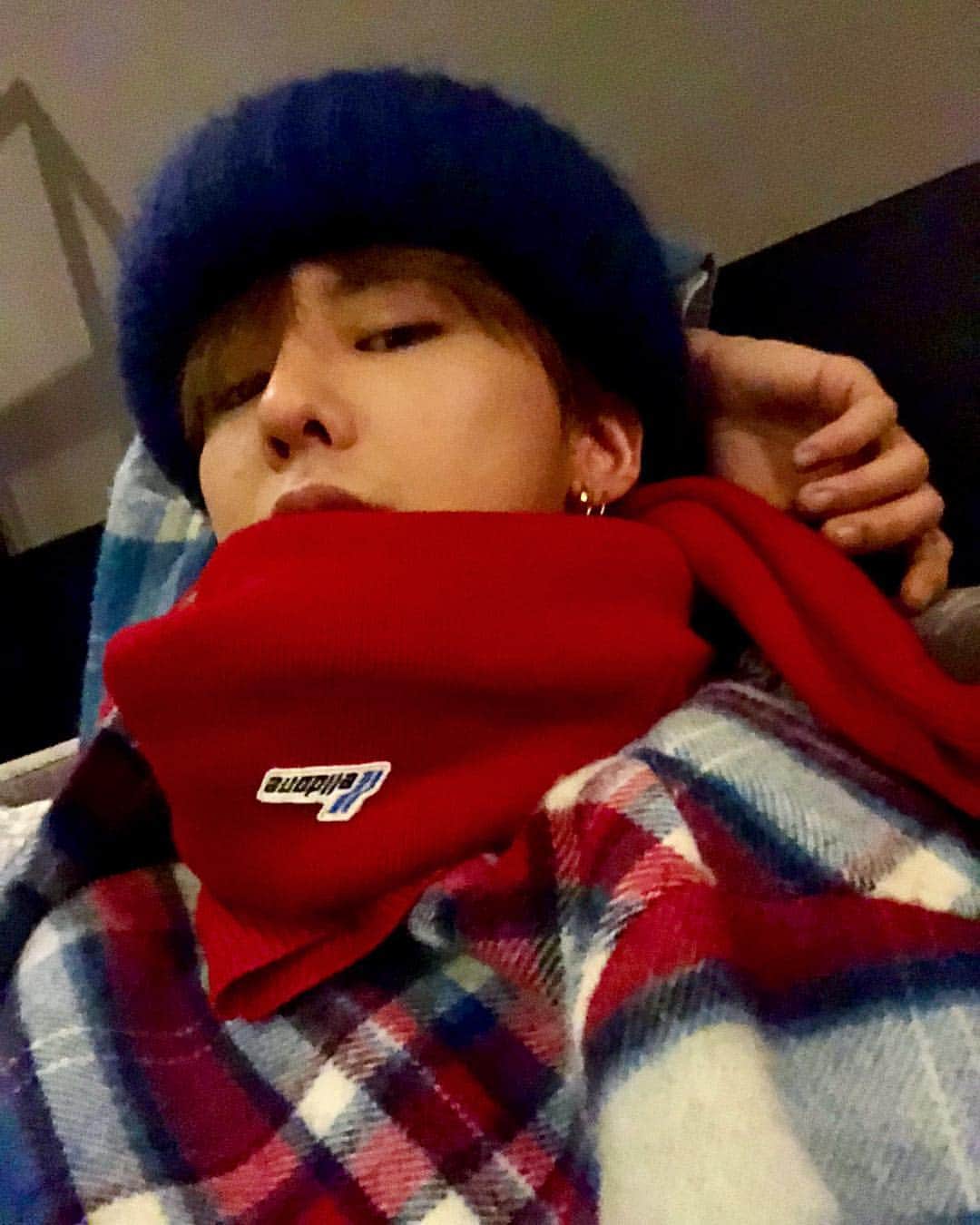 G-DRAGONのインスタグラム：「@we11done Last night in Osaka📍 #Bigbangjapandometour2017 #Day1」