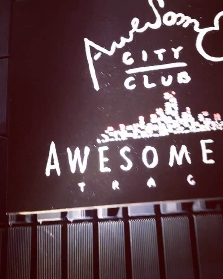 マツザカタクミのインスタグラム：「名古屋ワンマン、会場準備進んどります。ACT歴代のアルバムジャケがお出迎え！」