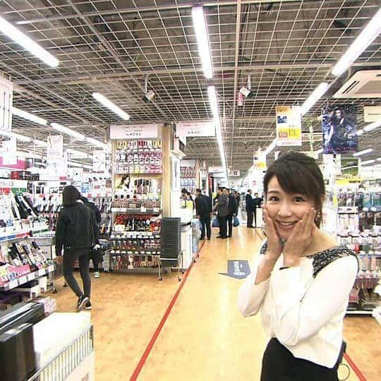 のインスタグラム：「こんばんは😃🌃✨ 東京の街路樹も色づき、美しい頃となりました🍁✨ 明日は、めざましどようび みなさまは、 冬のボーナスで買いたい家電は、ありますでしょうか。 特集しますので、ご参考になさっていただけたらと思います♪ こちらは、7時頃放送予定です💖  そして、 お楽しみ・ハイ＆ロー ゲストさまは 北川景子さんです💕 6時30分頃に放送予定です💖  今夜も温かくしておやすみくださいね❤ #長野美郷 #めざましどようび #家電 #北川景子」