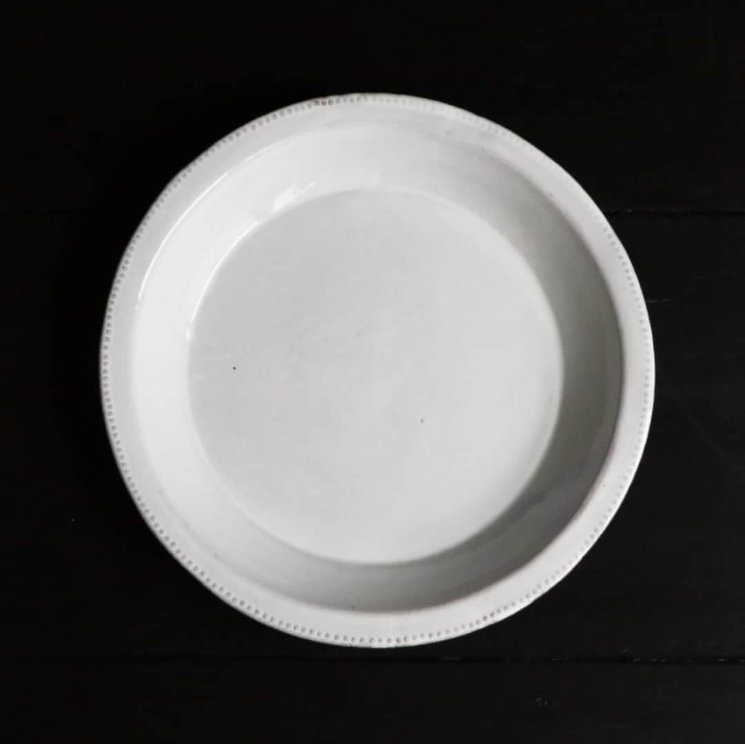 松本恵奈さんのインスタグラム写真 - (松本恵奈Instagram)「Astier de Villatteのお皿可愛いなー🍽でも子供用に木のお皿も欲しいし和食器も拘りたい。欲しいものがありすぎて大変だー😂💦何から集めるか迷うな🤔」11月25日 0時52分 - ena1123